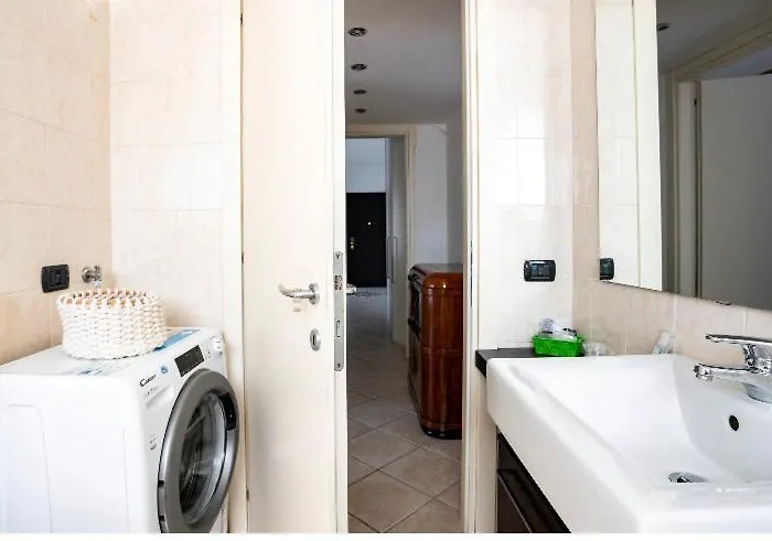Apartment Casti - Mm3 Comasina Milan